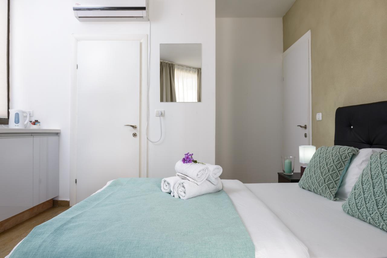 Studio & Apartments On The Beach By Aspentlv Tel Aviv Esterno foto