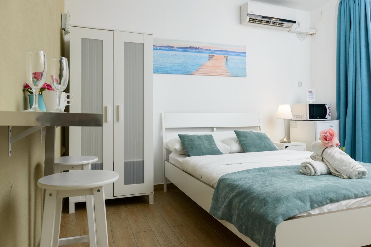 Studio & Apartments On The Beach By Aspentlv Tel Aviv Esterno foto