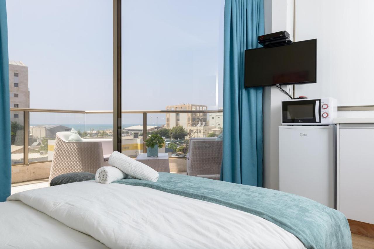 Studio & Apartments On The Beach By Aspentlv Tel Aviv Esterno foto