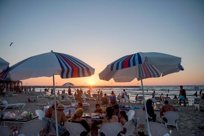 Studio & Apartments On The Beach By Aspentlv Tel Aviv Esterno foto