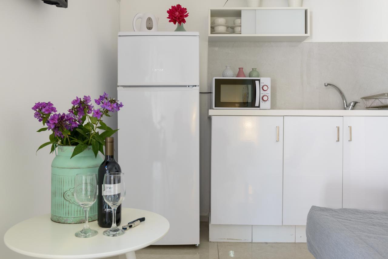 Studio & Apartments On The Beach By Aspentlv Tel Aviv Esterno foto