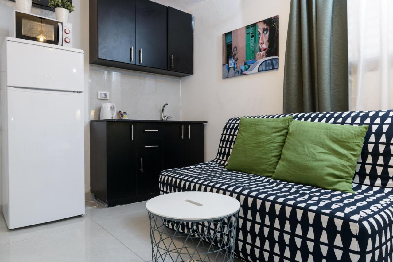 Studio & Apartments On The Beach By Aspentlv Tel Aviv Esterno foto