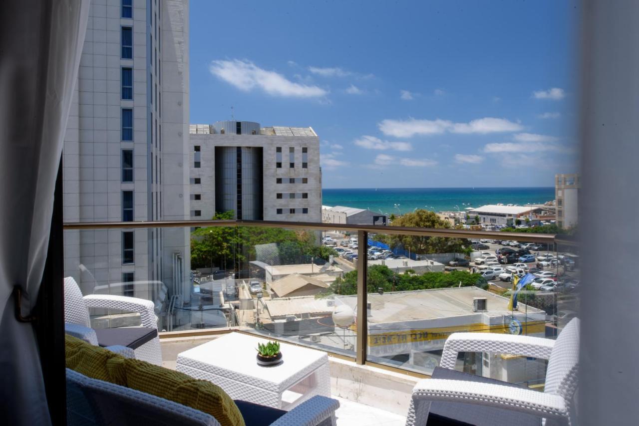 Studio & Apartments On The Beach By Aspentlv Tel Aviv Esterno foto