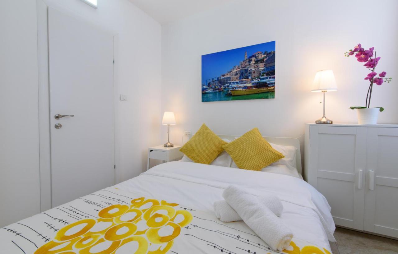 Studio & Apartments On The Beach By Aspentlv Tel Aviv Esterno foto