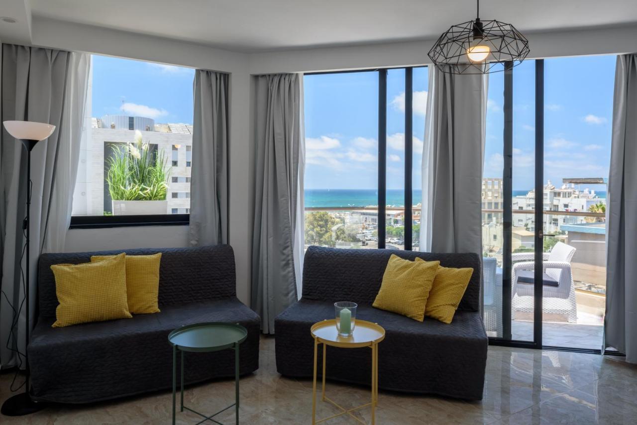 Studio & Apartments On The Beach By Aspentlv Tel Aviv Esterno foto
